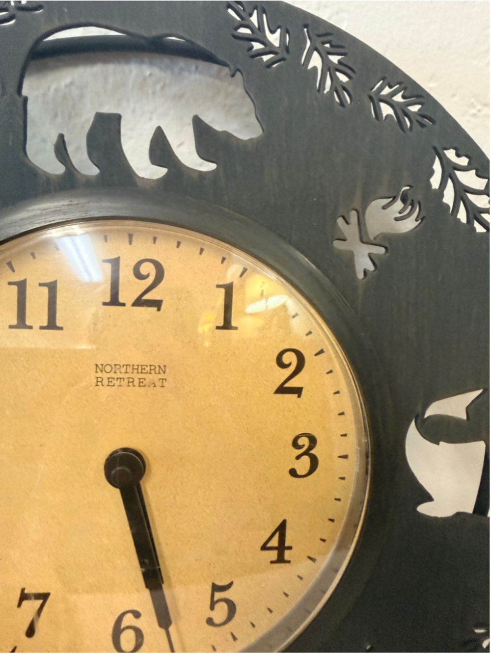 Northern Retreat Wildlife Metal Wall Clock Bear Deer Fish Rustic Cabin WORKS - Picture 3 of 9